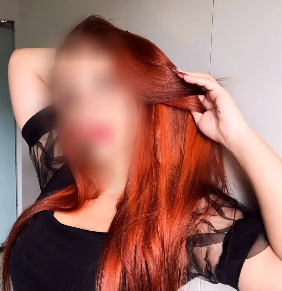 Aya, 32