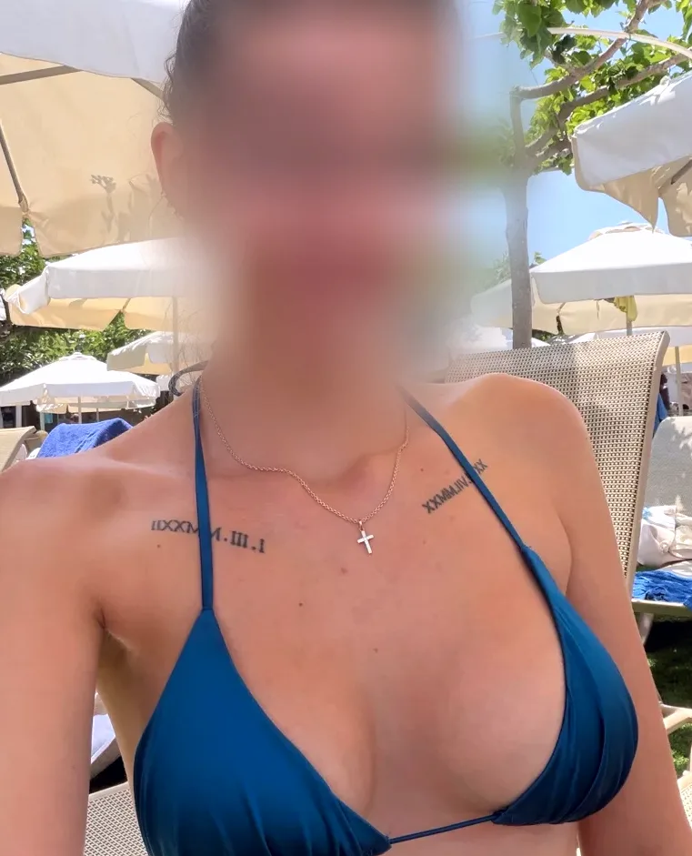 Elif, 18