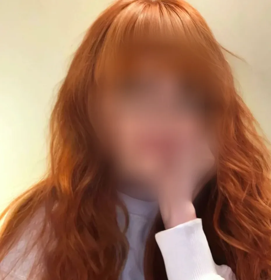 Kamilla, 27