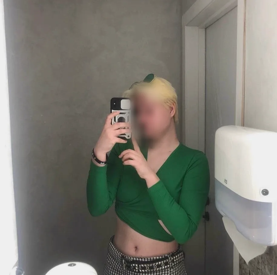 Sanne, 20